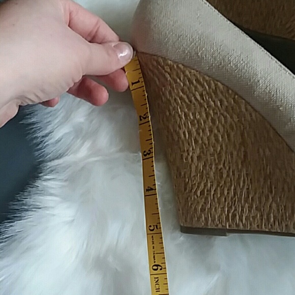 Shoes - Picture 4 of 5